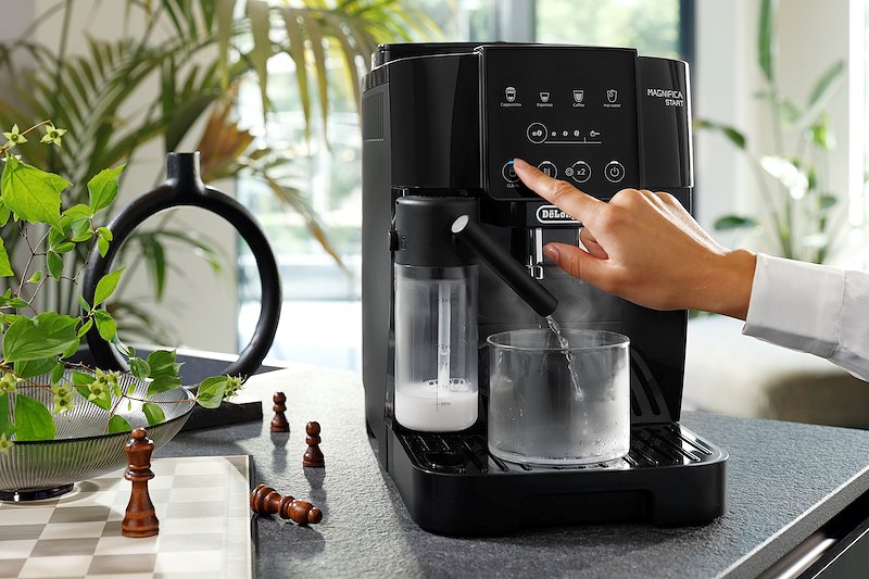 De Longhi macchina caffè automatica Magnifica Start Milk ECAM220.60.B Nero