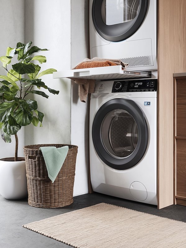 Electrolux Stacking kit con piano estraibile E1WYHSK2