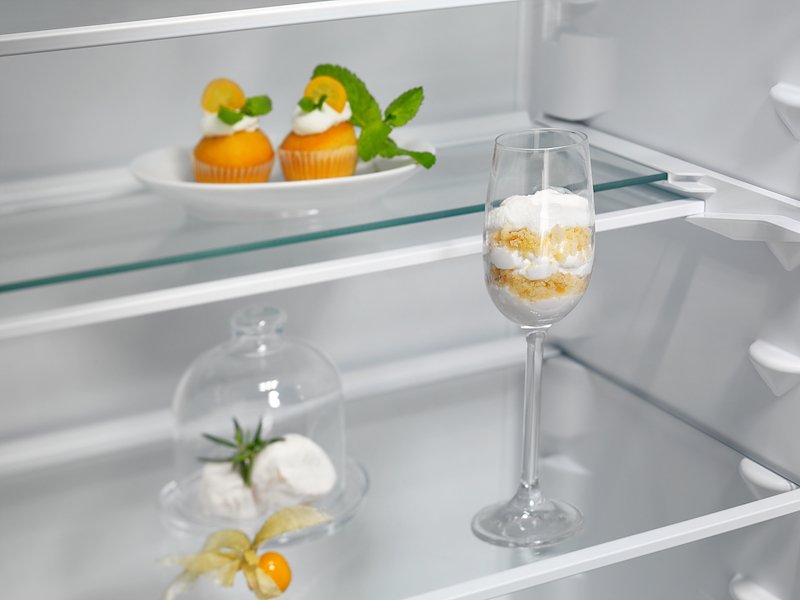 Electrolux Frigorifero combinato Enp7md19s