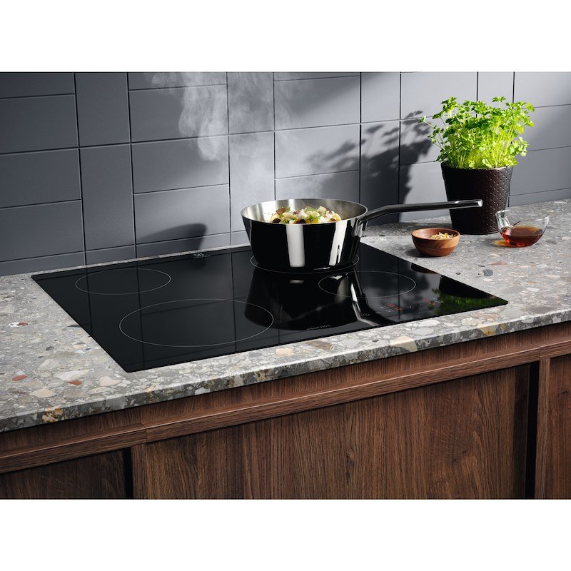 Electrolux Piano cottura ad induzione Serie 300 Eib60424c Nero