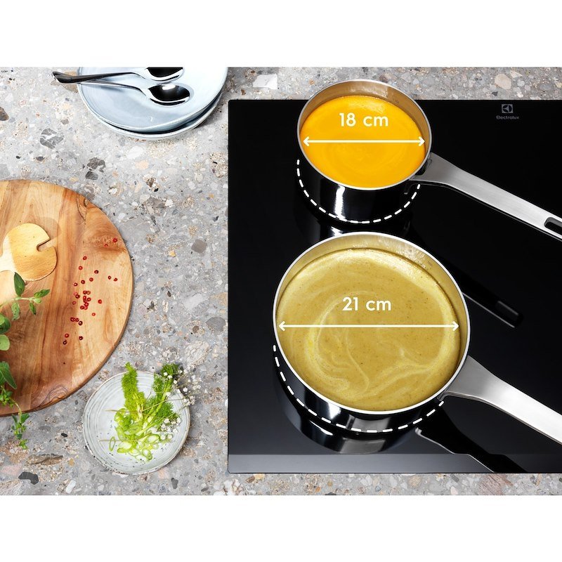 Electrolux Piano cottura ad induzione Serie 600 Bridge 80cm Lil83441 Nero