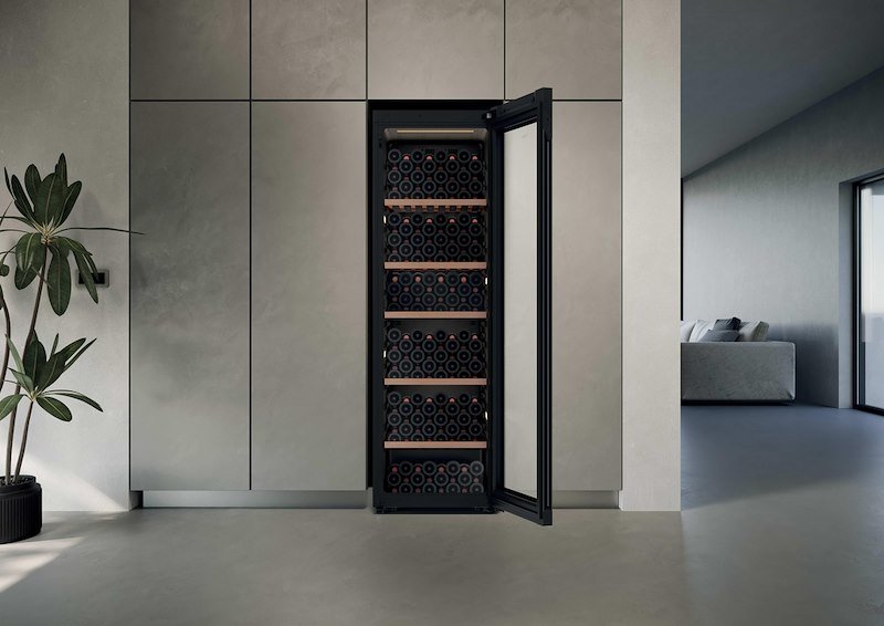 Haier Cantinetta vino con compressore Hws205ggeh1