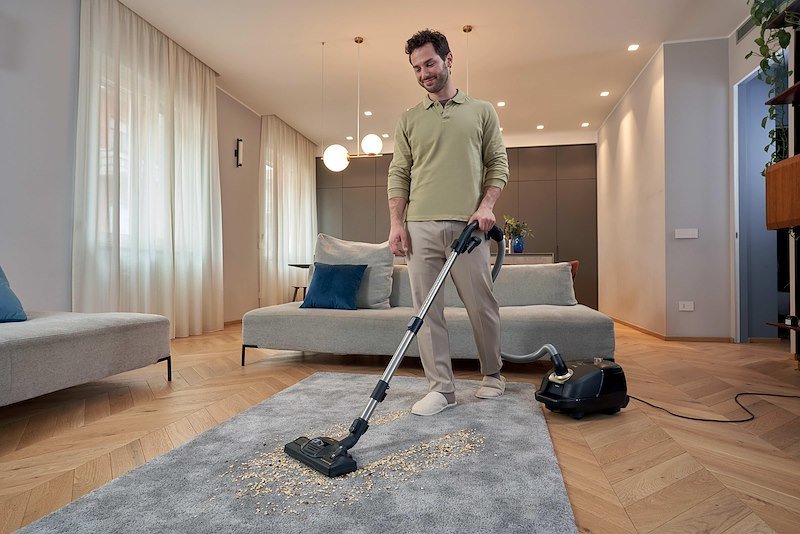 Hoover Aspirapolvere a traino He410p 011
