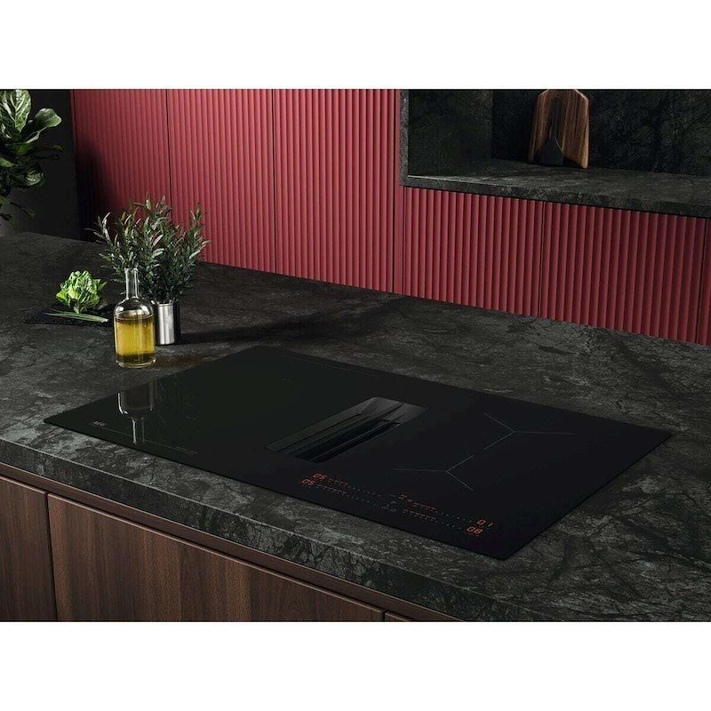 Aeg Piano Cottura ad induzione con cappa integrata XT Bridge Tt84cb00cb Nero