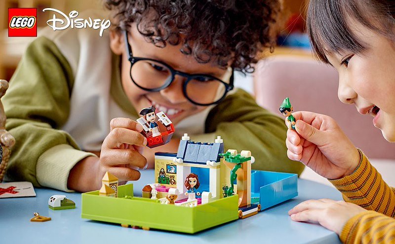 Lego® Disney L’avventura nel libro delle fiabe di Peter Pan e Wendy 43220