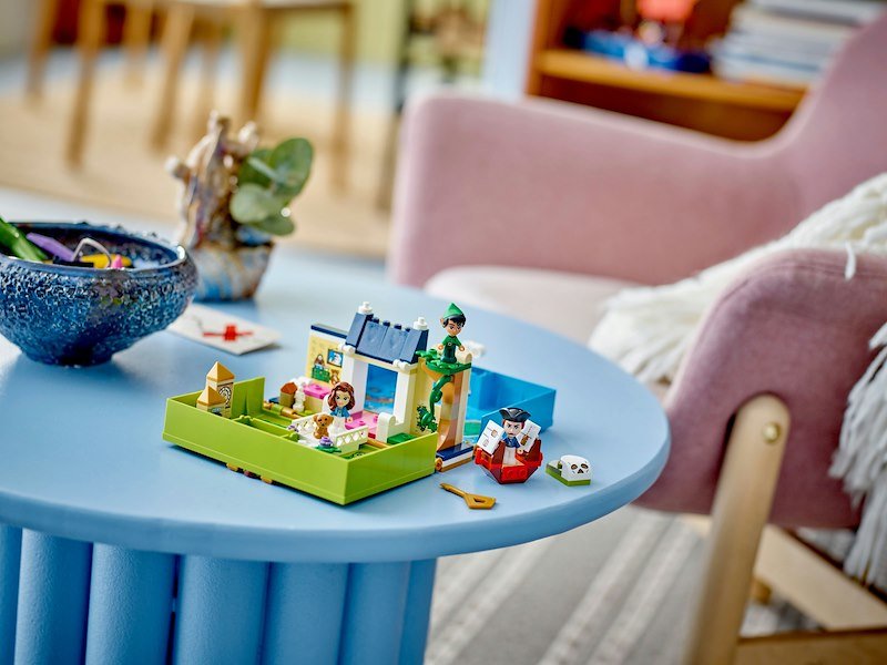 Lego® Disney L’avventura nel libro delle fiabe di Peter Pan e Wendy 43220