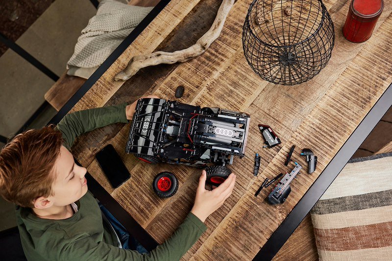 Lego® Audi RS Q e-tron - 42160