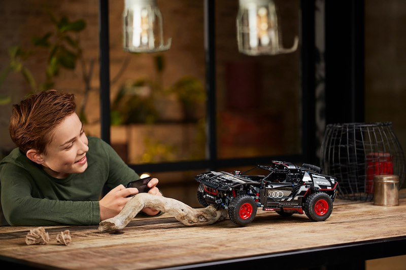 Lego® Audi RS Q e-tron - 42160