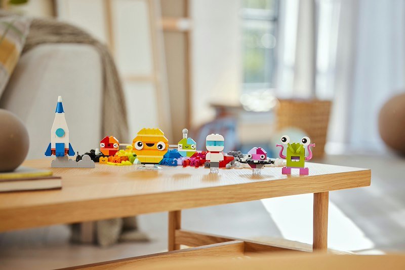 Lego® 11037- Pianeti dello spazio creativi