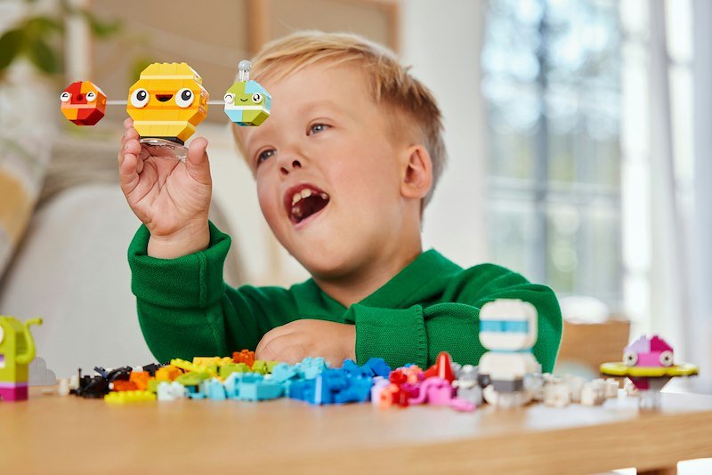 Lego® 11037- Pianeti dello spazio creativi