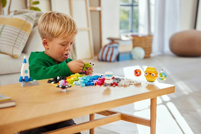 Lego® 11037- Pianeti dello spazio creativi