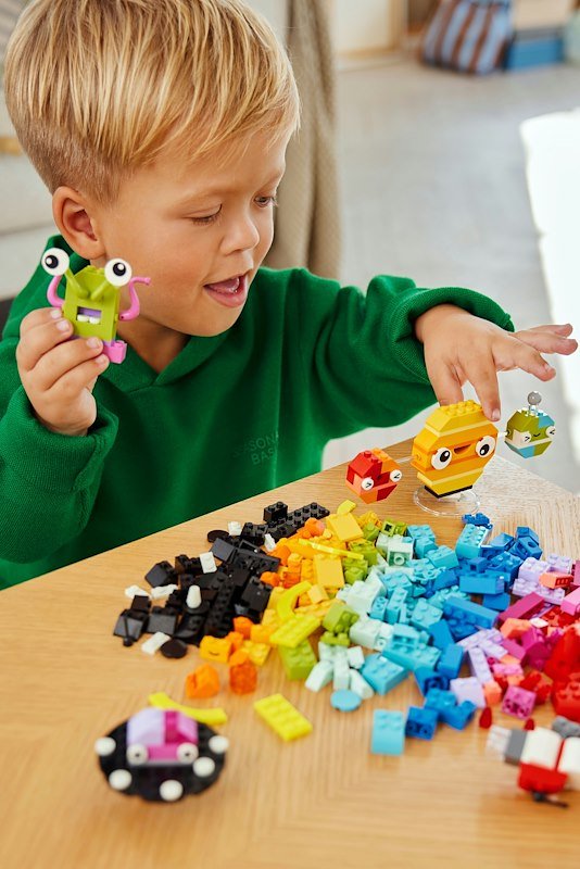 Lego® 11037- Pianeti dello spazio creativi