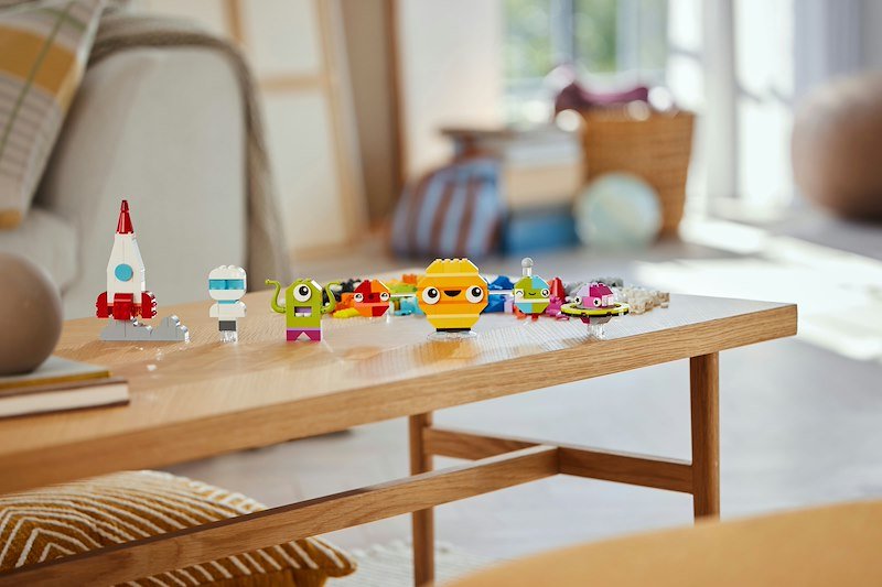 Lego® 11037- Pianeti dello spazio creativi