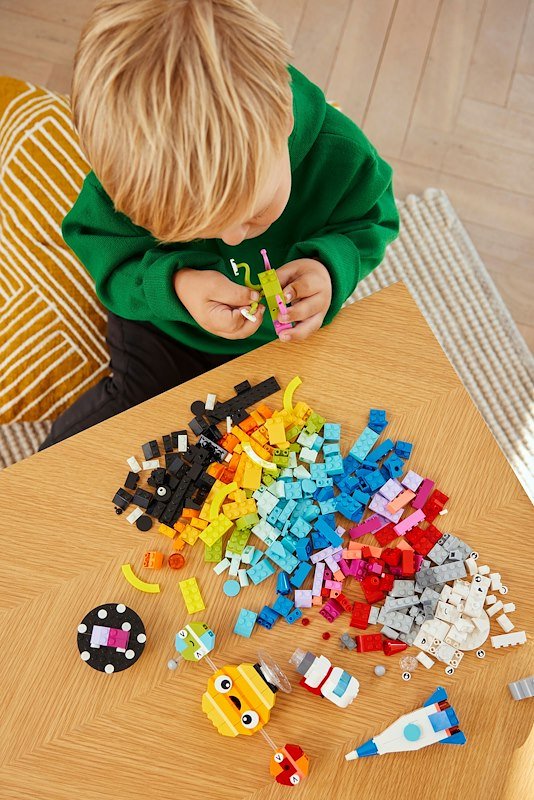 Lego® 11037- Pianeti dello spazio creativi