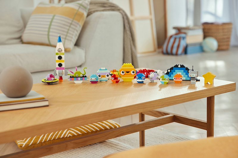 Lego® 11037- Pianeti dello spazio creativi