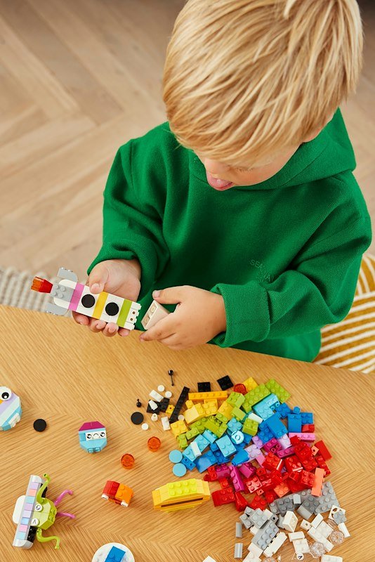 Lego® 11037- Pianeti dello spazio creativi