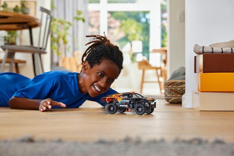Lego® Technic NEOM McLaren Extreme ERace Car 42166