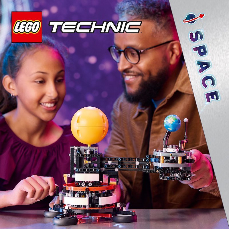 Lego Technic Pianeta Terra e Luna in orbita 42179