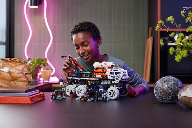 Lego Technic Rover di esplorazione marziano 42180