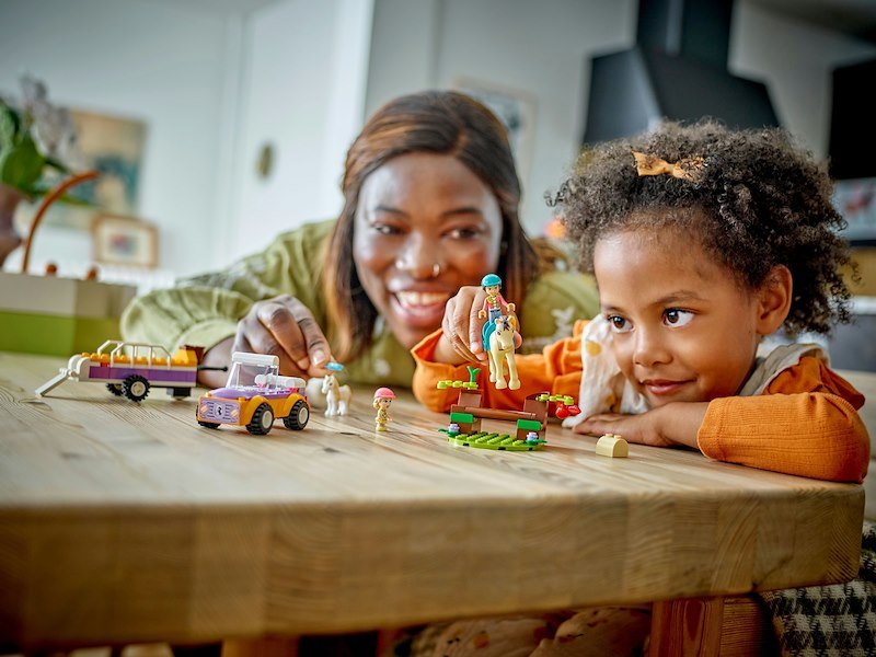 Lego® Friends Rimorchio con cavallo e pony 42634