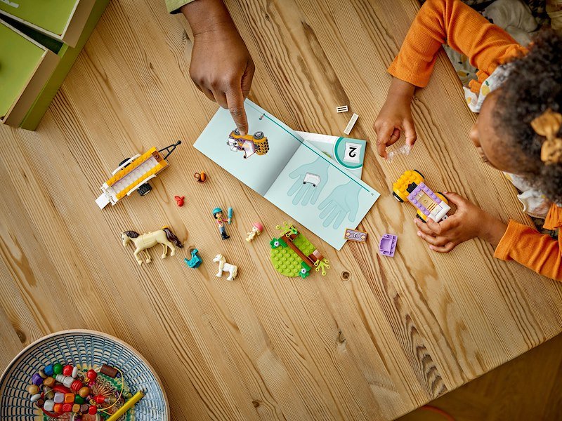 Lego® Friends Rimorchio con cavallo e pony 42634