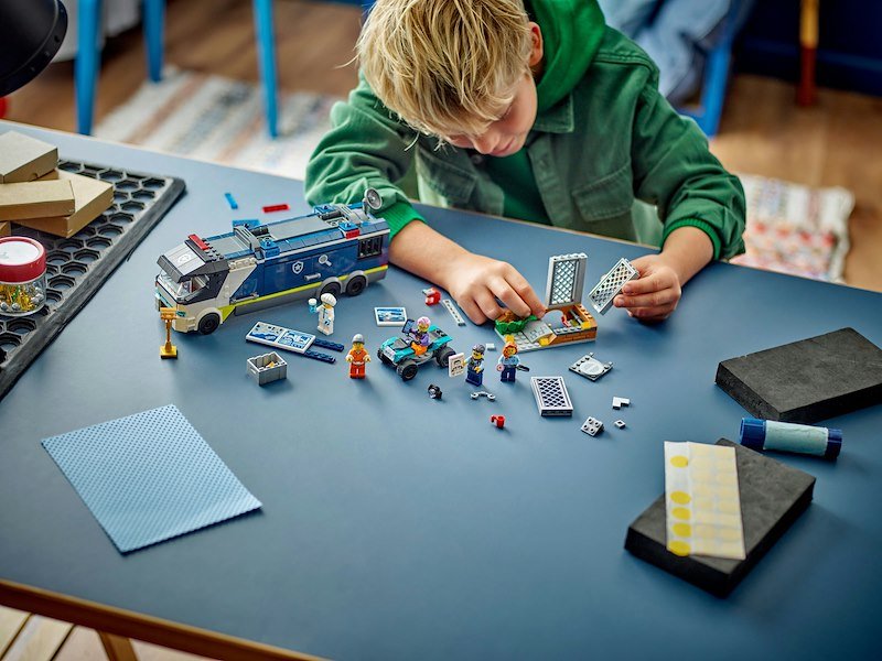 Lego City Camion laboratorio mobile della polizia 60418