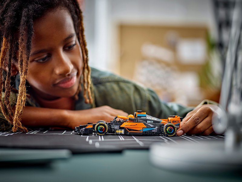 Lego® 76919 - Momoposto Da Corsa Mclaren Formula