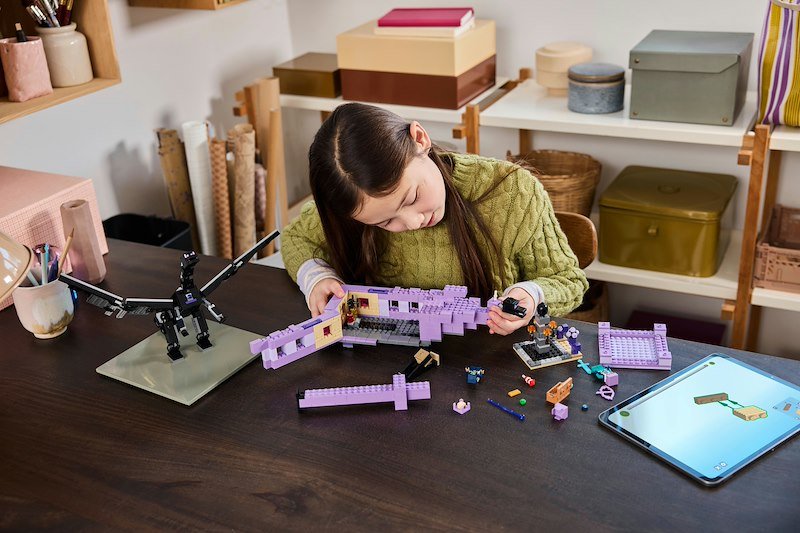 Lego® L'Endrago E La Nave Dell'End - 21264