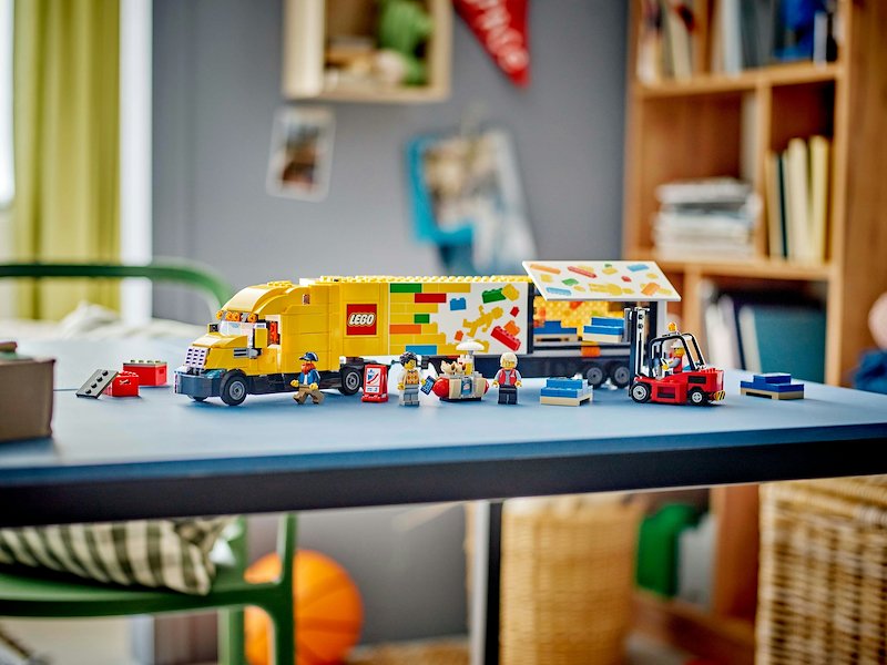 Lego Camion per le consegne giallo 60440