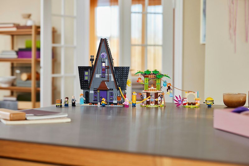 Lego I Minions e la villa della famiglia di Gru - 75583