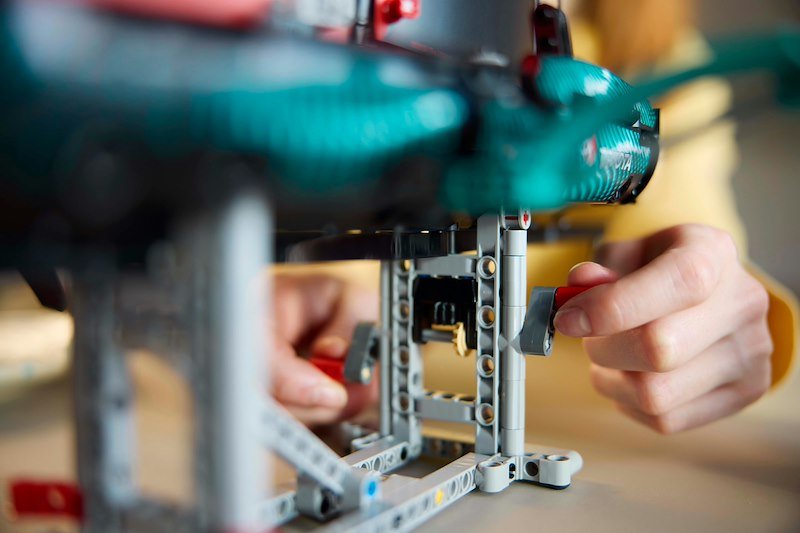 Lego® YACHT EMIRATES TEAM NEW ZEALAND AC 75 - 42174