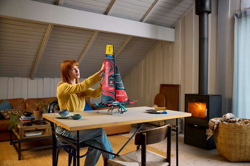 Lego® YACHT EMIRATES TEAM NEW ZEALAND AC 75 - 42174