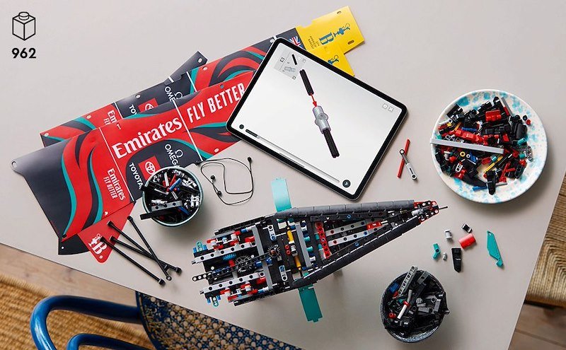 Lego® YACHT EMIRATES TEAM NEW ZEALAND AC 75 - 42174