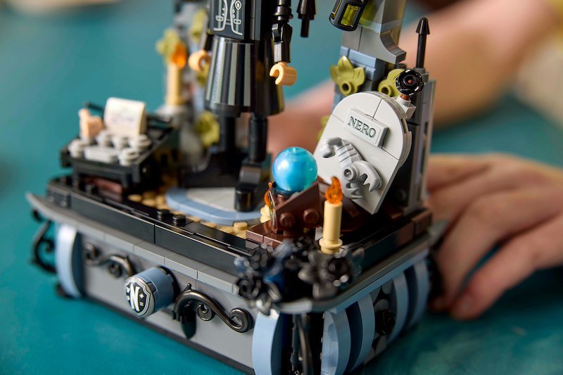 Lego Personaggio di Mercoledì Addams 76780