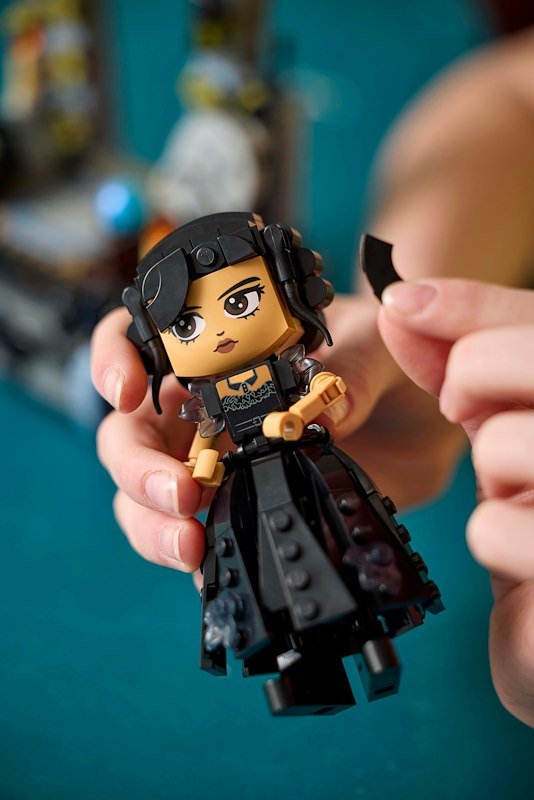 Lego Personaggio di Mercoledì Addams 76780