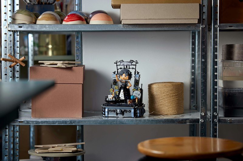 Lego Personaggio di Mercoledì Addams 76780