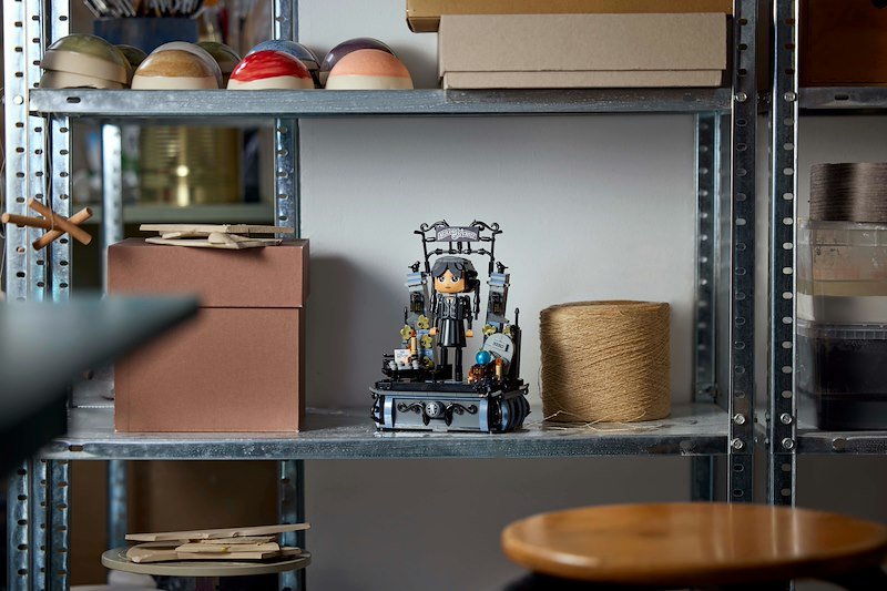 Lego Personaggio di Mercoledì Addams 76780