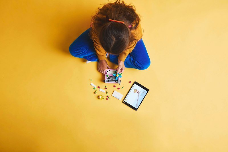 Lego® MACCHINA DA SCRIVERE CON FIORI- 31169