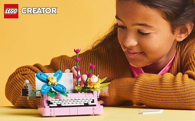 Lego® MACCHINA DA SCRIVERE CON FIORI- 31169