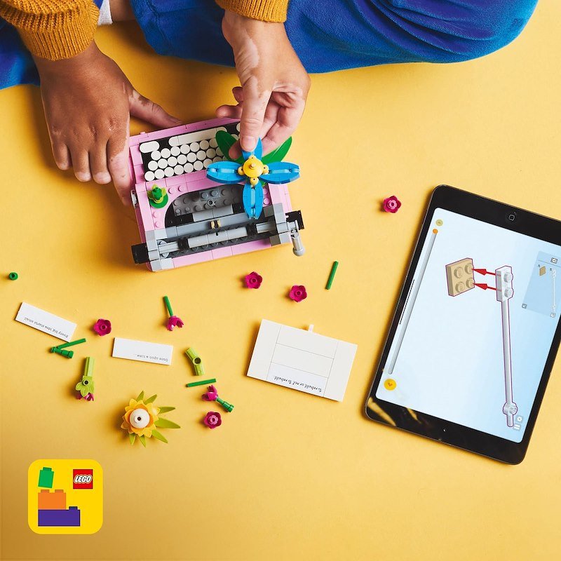 Lego® MACCHINA DA SCRIVERE CON FIORI- 31169