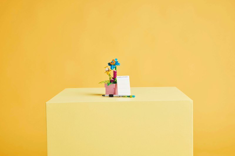 Lego® MACCHINA DA SCRIVERE CON FIORI- 31169