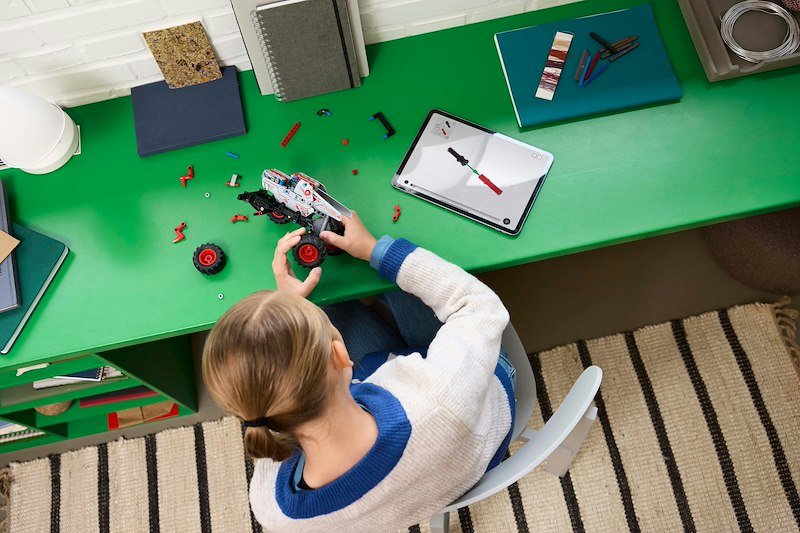 Lego® Technic Pull-back Monster Jam™ ThunderROARus™ 42200