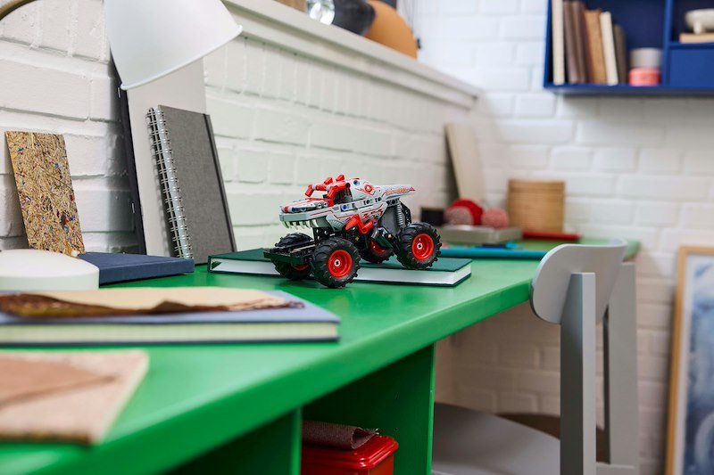 Lego® Technic Pull-back Monster Jam™ ThunderROARus™ 42200