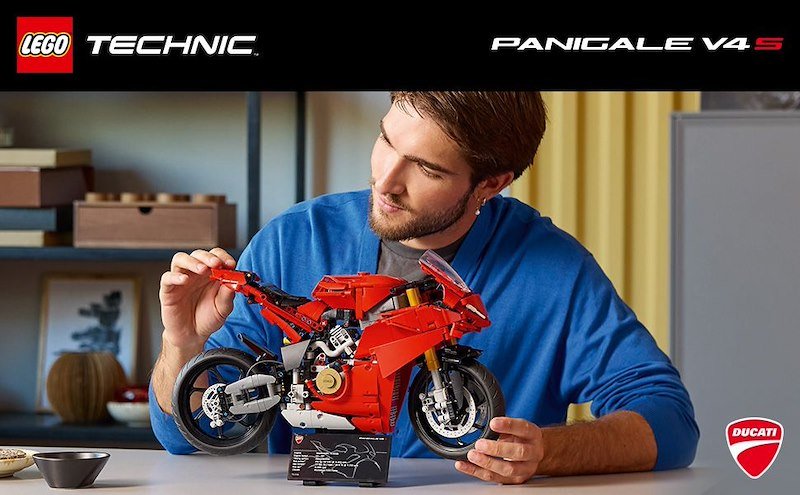 Lego Technic Ducati Panigale V4 S 42202