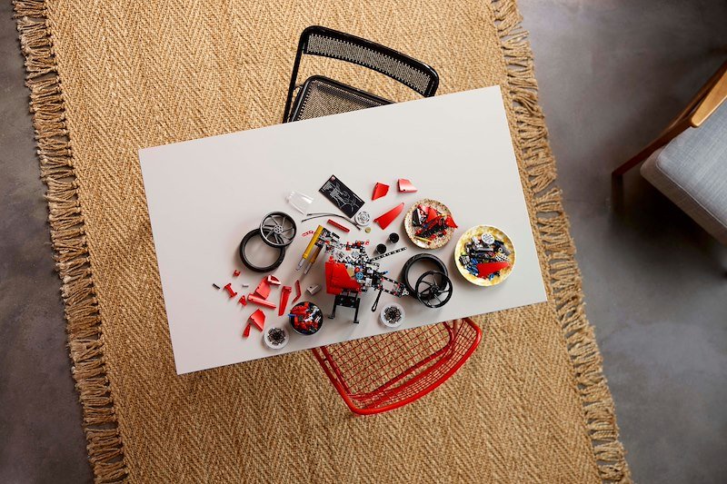 Lego Technic Ducati Panigale V4 S 42202