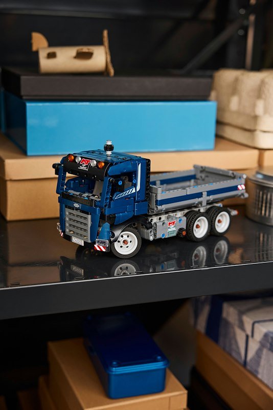 Lego Technic Autocarro Con Cassone Ribaltabile 42203