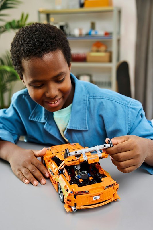 Lego Technic Fast and Furious Toyota Supra MK4 42204