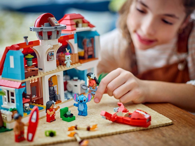 Lego Disney Casa Sulla Spiaggia di Lilo e Stitch 43268
