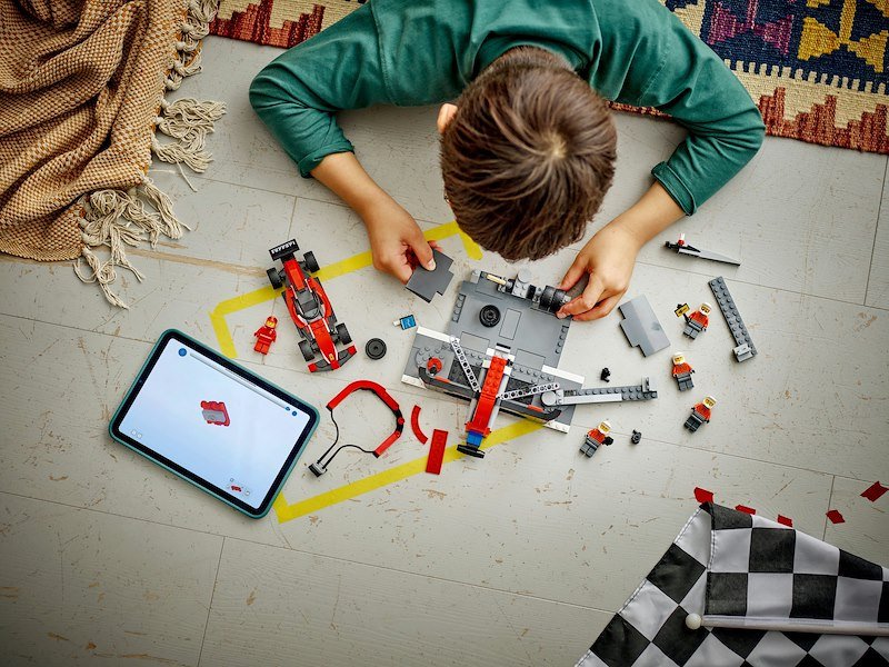 Lego® City Pit Stop e meccanici con monoposto Ferrari F1 (60443)