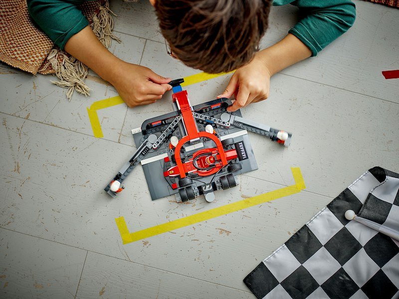 Lego® City Pit Stop e meccanici con monoposto Ferrari F1 (60443)